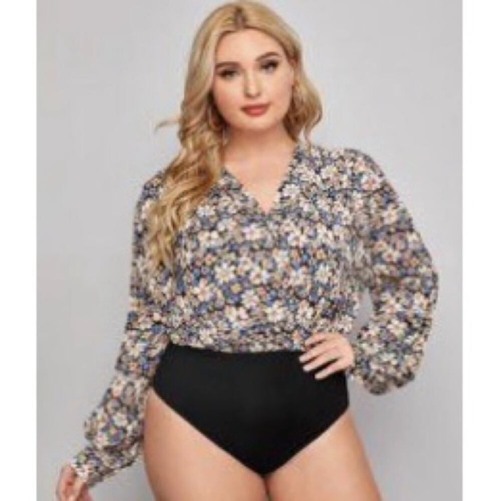 SHEIN Curve Lantern Sleeve Floral Bodysuit